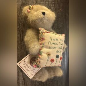 NWT Mia Goodfriend The‎ Head Bean Collection 6" Boyds  Bears Friend Pillow Cream